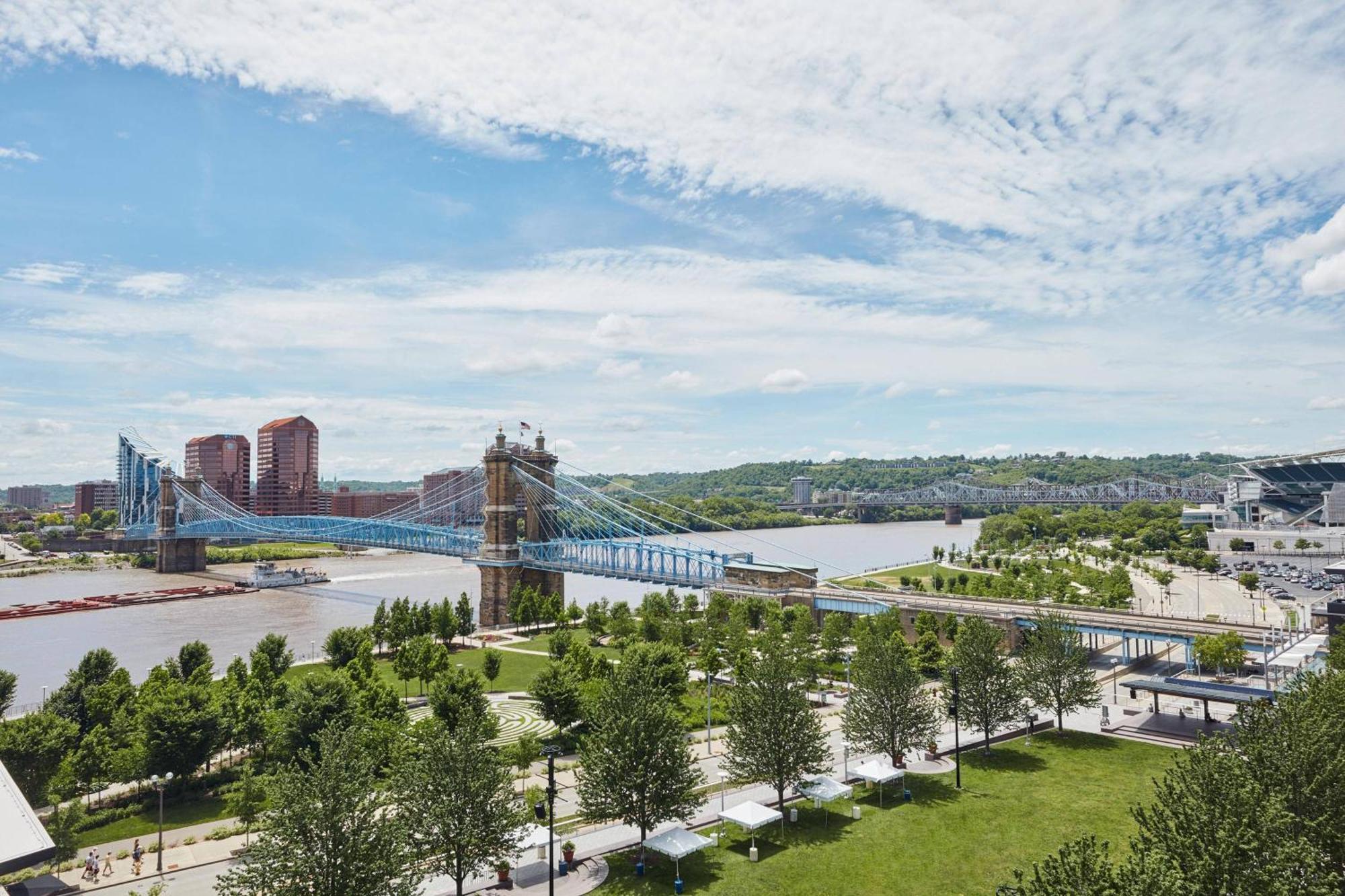 Ac Hotel By Marriott Cincinnati At The Banks Exterior foto